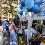 Imatge de la parada de Sant Jordi d'Alzheimer Catalunya Fundació